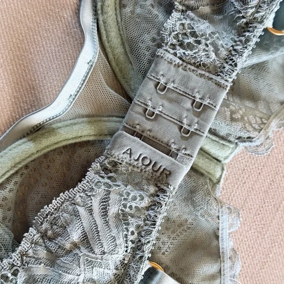 AJOUR | Madeline Bra in Olive, Size 32G - Picture 8 of 8